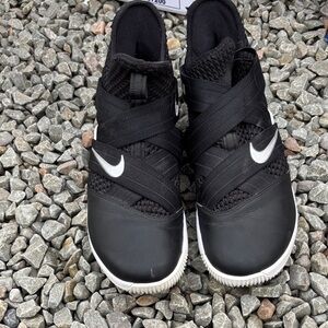 Nike Men’s Black and White Sneakers